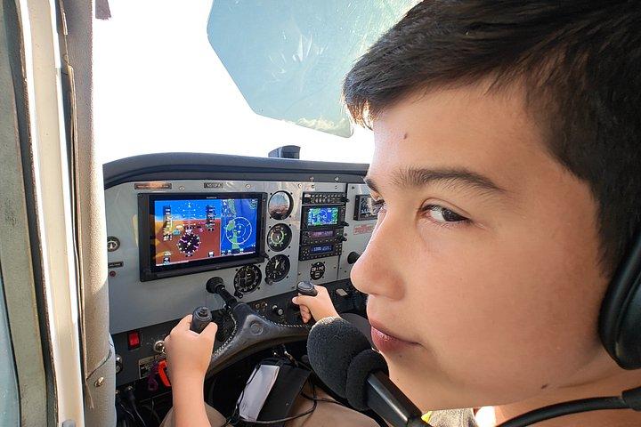 Junior Discovery Flight in Miami with Certified Flight Instructor