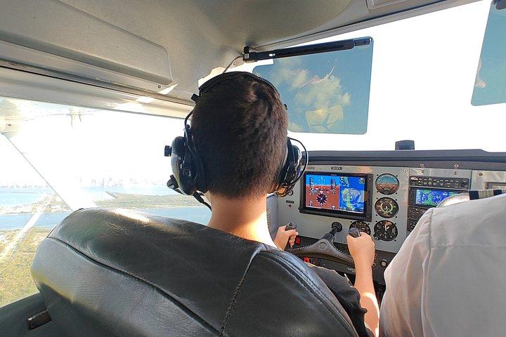 Junior Discovery Flight in Miami with Certified Flight Instructor