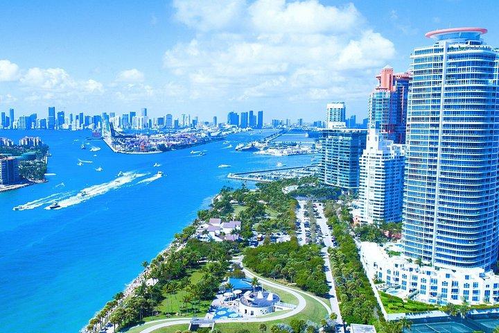 Junior Discovery Flight in Miami with Certified Flight Instructor