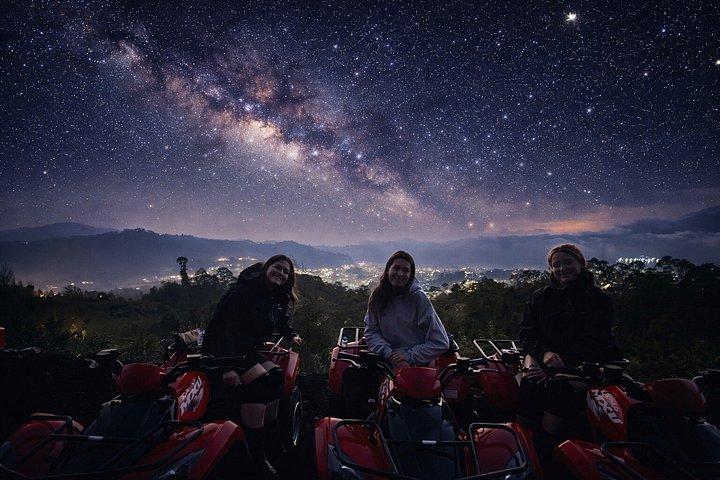 マウントバトゥールサンライズATVクワッドバイクと滝ツアー