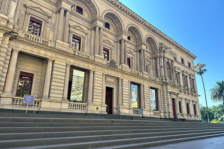 East Melbourne Walking Tours
