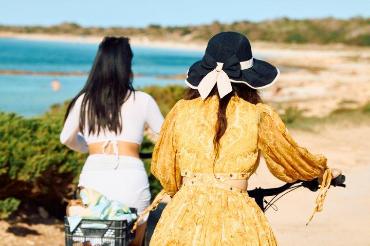 イビサからフォルメンテラへのオールインクルーシブボート&セルフガイド自転車ツアー