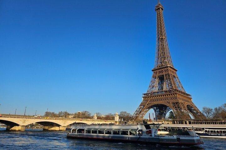 Sonnenuntergangs- und Abend-Champagner-Kreuzfahrten auf der Seine in Paris