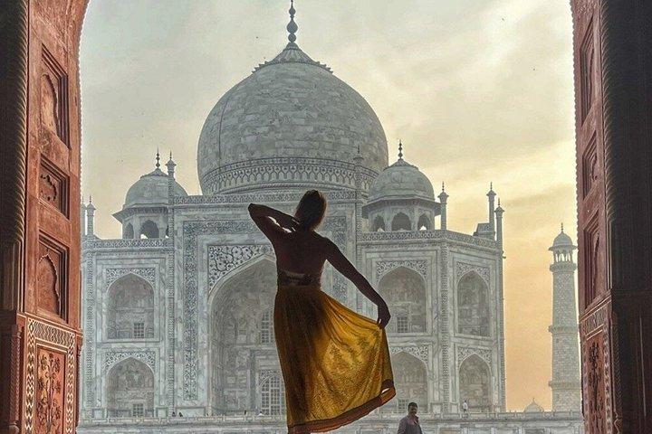 Jaipur till Agra dagstur med Fatehpur Sikri och Abhaneri