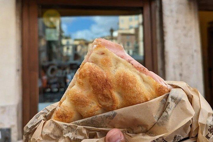 Rome by Golf カート : プライベートストリートフード体験＆地元の秘密