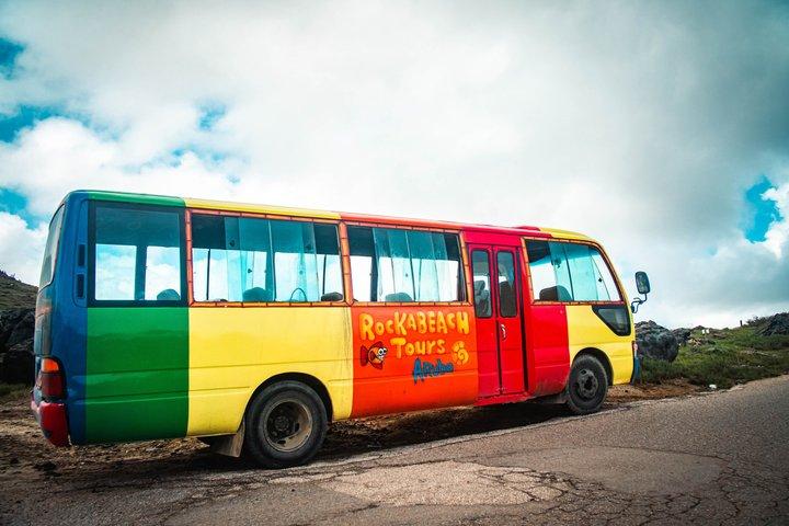 Visite d'Aruba en bus de plage coloré