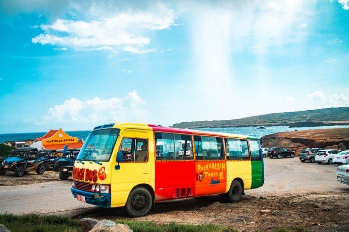 Visite d'Aruba en bus de plage coloré