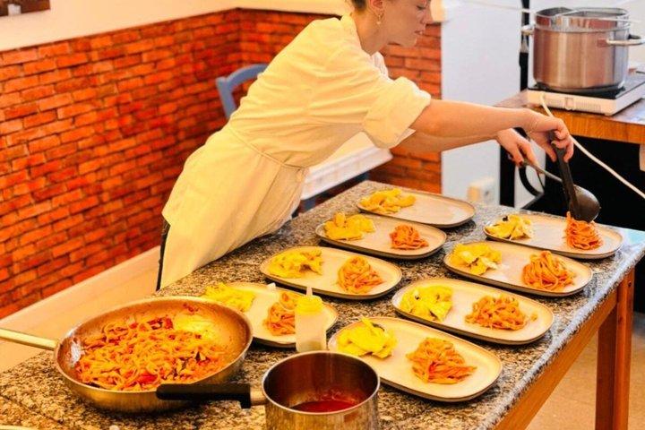 ローマ：パンテオン＆トレヴィのパスタ＆ワイン体験教室ステップ