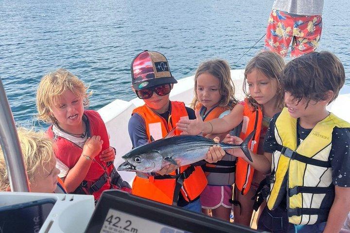 Hvalsafari med snorkling og fiskeri i Puerto Jiménez