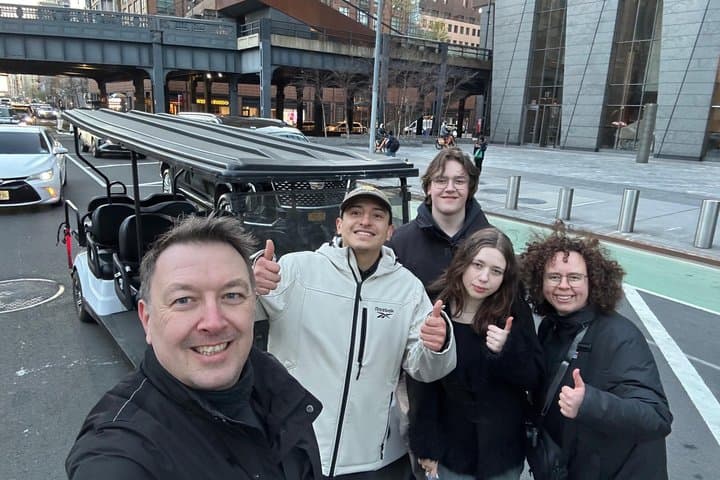 Manhattan Midtown Landmarks & History Guided Buggy Tour
