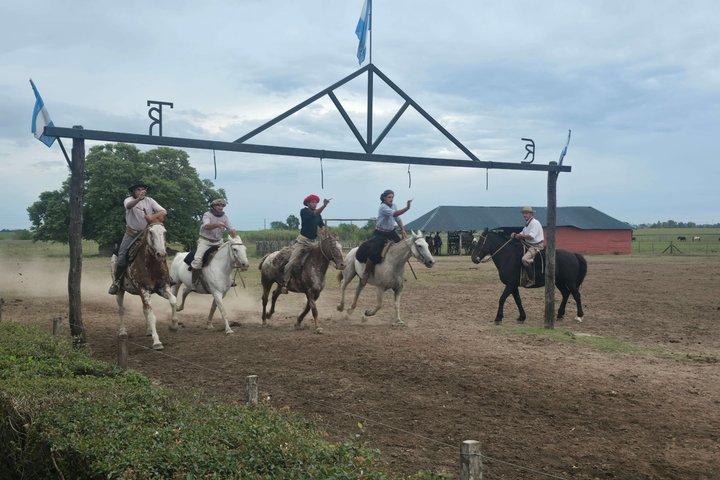 ブエノスアイレス発エスタンシア サンタ スサーナのガウチョ ツアー