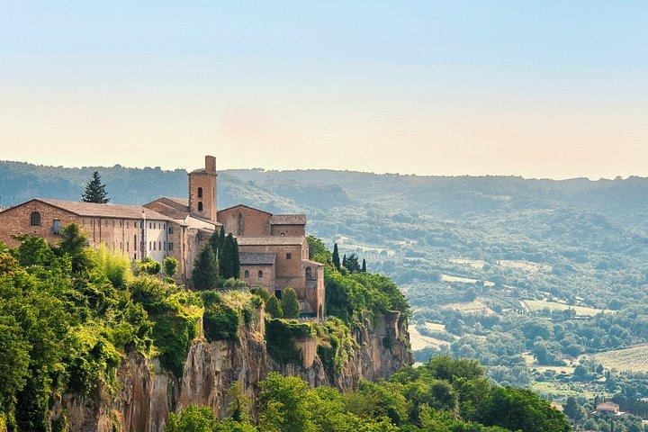 ローマからオルヴィエート＆ボマルツォ・モンスターパークへのプライベート日帰り旅行