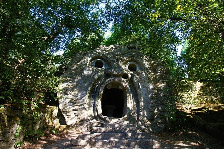 ローマからオルヴィエート＆ボマルツォ・モンスターパークへのプライベート日帰り旅行