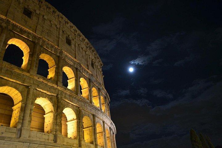 Private Rome by Night Tour with Panoramic Drive and Dinner Stop