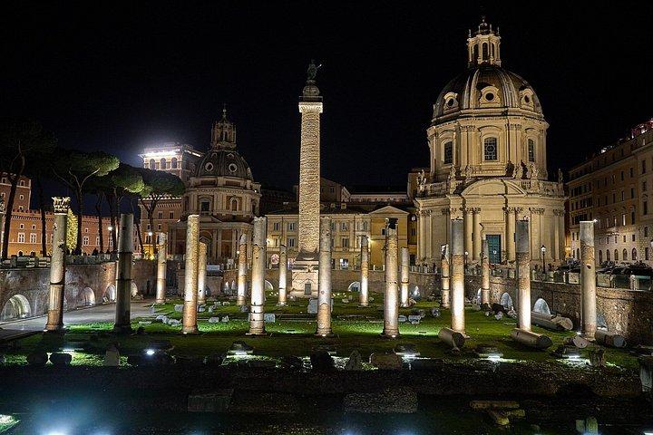 Private Rome by Night Tour with Panoramic Drive and Dinner Stop