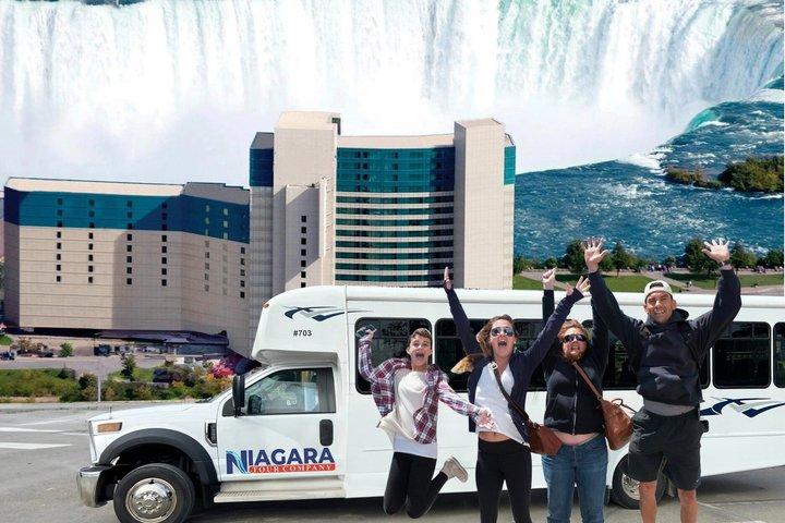 All-inclusive Niagara Abendlichtshow & Bootstour