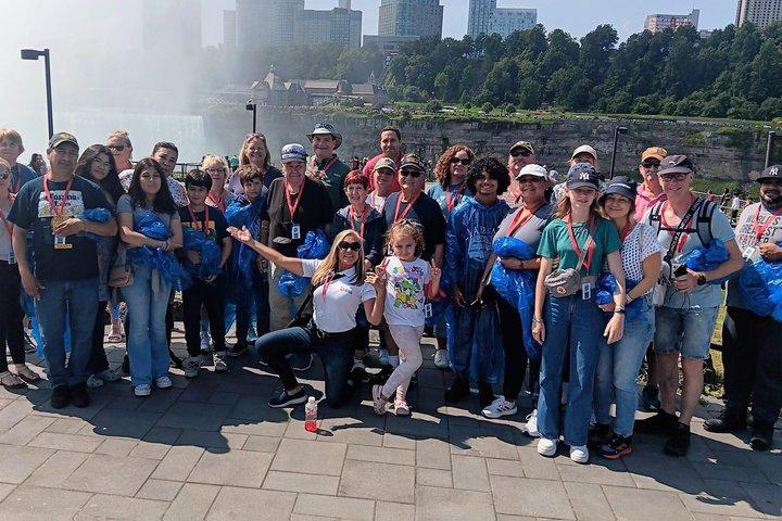 All-Inclusive-Tour zu den Niagarafällen in den USA mit Bootsfahrt, Höhle und vielem mehr