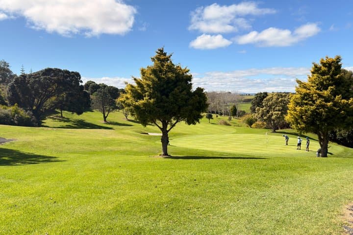 Experience of Golf Day Tour with Hot Spring