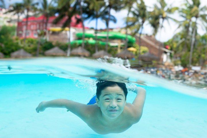 Zip & Dip : Zipline e Wet 'n' Wild Waterpark Combo