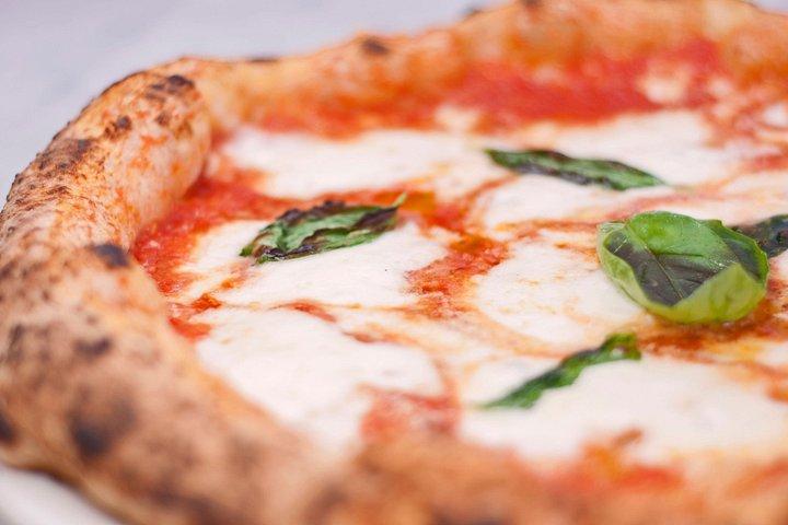 ロサンゼルスでのピザ料理教室（2コース料理付き）