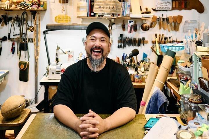 東京:日本語の靴職人との革サンダル作りワークショップ