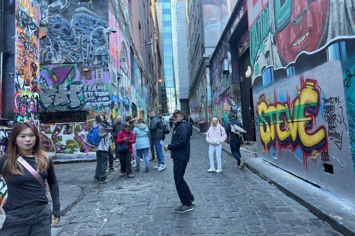 Small-Group Melbourne Walk and Drive Tour with Beach Boxes