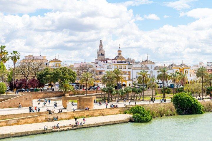 Privérondvaart aan wal : Sevilla Riviercruise op de Guadalquivir