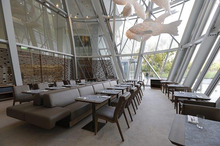 Louis Vuitton Foundation with horseback ride