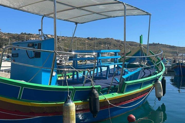 Comino & Blue Lagoon Tour auf einem traditionellen Boot