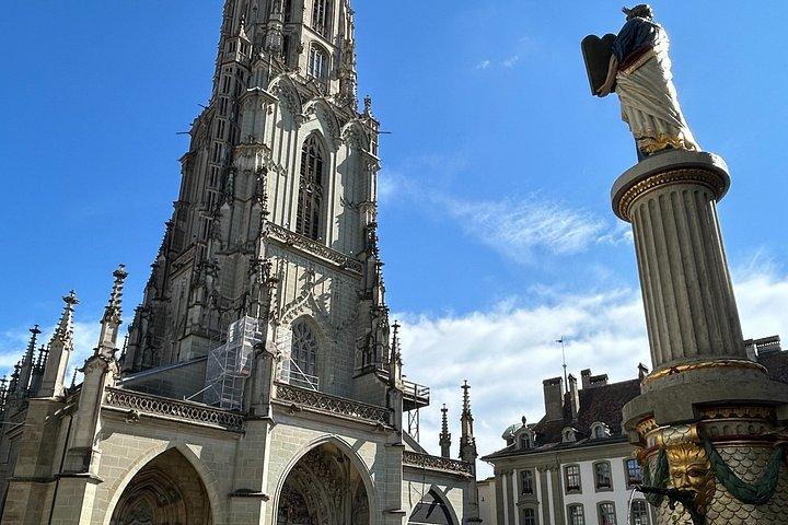 ベルンの魅力を満喫：専門ガイドによる旧市街ウォーキングツアー
