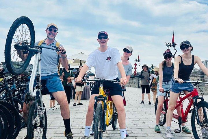 Visita privada ao muro da cidade de Xi'an, pagoda e bairro muçulmano