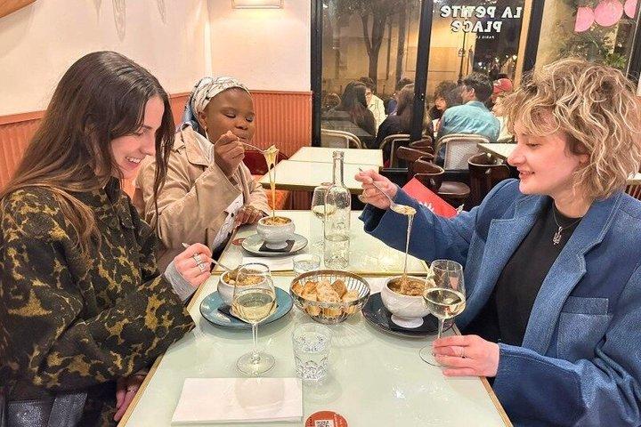 パリ・ル・マレ・フードツアー（フランス語産オニオンスープ、チーズ、ワイン付き）