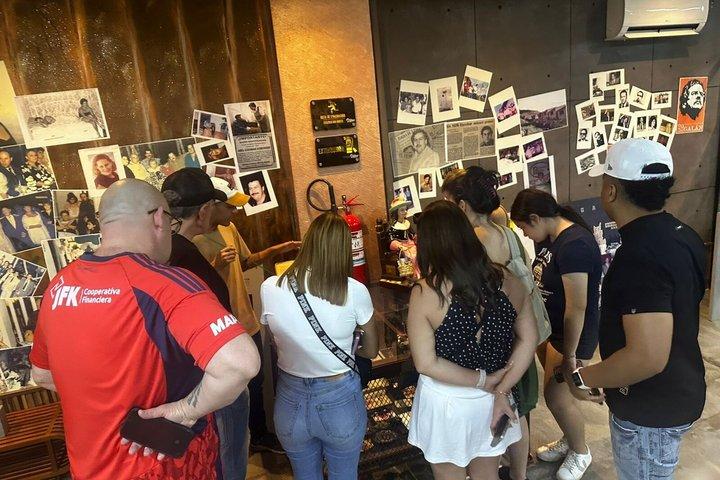 パブロ エスコバル ツアー + エスコバル博物館 + コムナ 13