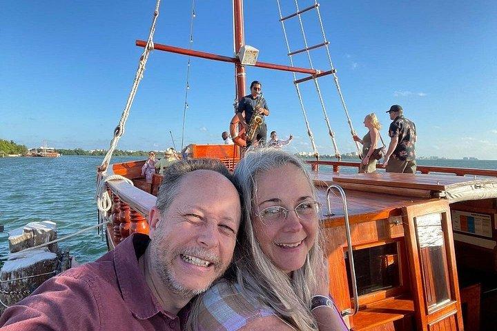 Romantic Lobster Dinner at Cancun (Sunset or Night) (2x1)
