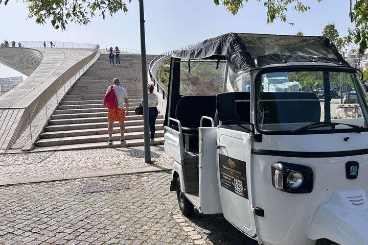 Lisbon Tuk Tuk Private Tour Alfama and Viewpoints