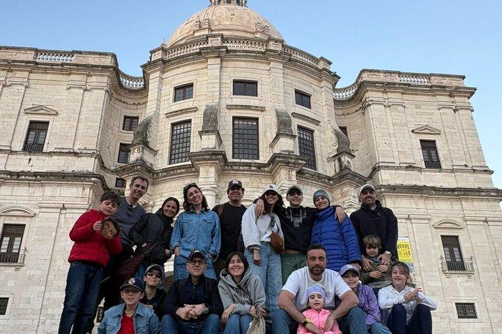 Lisbon Tuk Tuk Private Tour Alfama and Viewpoints