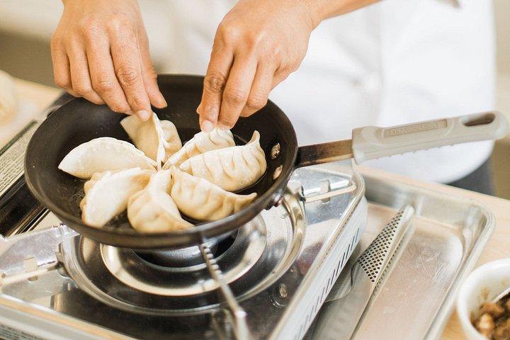 Cours de cuisine de nouilles asiatiques à Baltimore