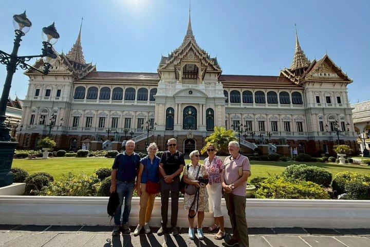 グランドパレス、フォー寺院、アルン寺院プライベートツアー