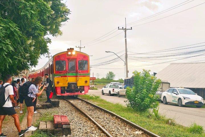 メーコン鉄道市場と水上市場へのプライベートツアー
