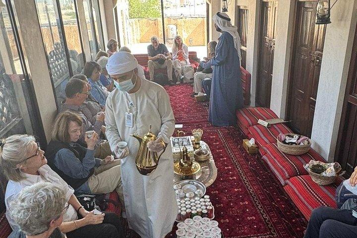 ドバイ博物館ツアー（チケット付き） : UAE文化・遺産・芸術