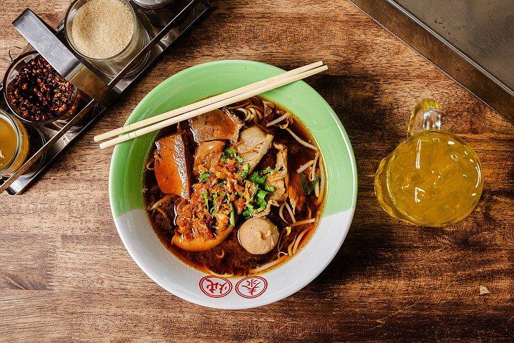 パタヤ・バイツ・フード・ツアー（14＋試食付き）