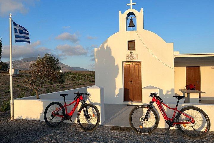 サントリーニ島の電動自転車レンタル
