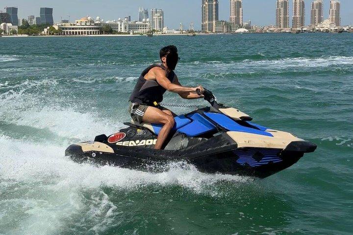 Doha: Guided Jet Ski Tour på katara Beach med naturskønne udsigter