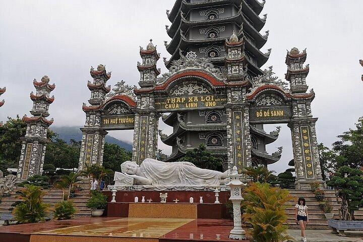 Small Group Marble Mountains and Monkey Mountain Experience