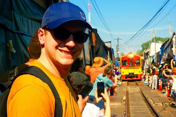 バンコク：プライベート体験フローティングマーケットと鉄道マーケット