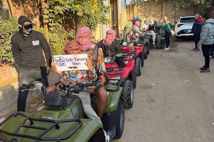 VTT Quad à travers le désert des pyramides de Sahara Gizeh