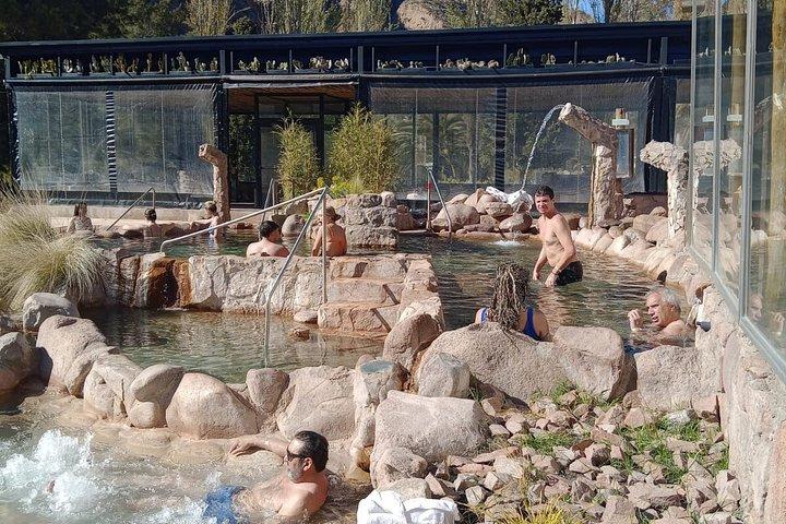 Heldagstur til Cacheuta Hot Springs med spa, kreolsk buffet og transport