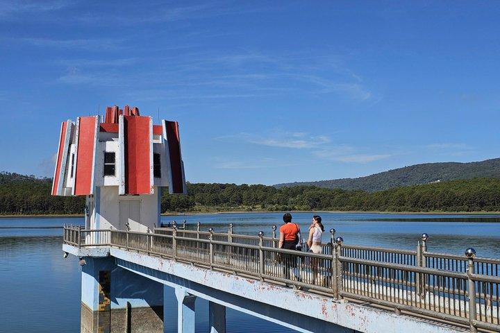 コーヒーファームへのダラットイージーライダーツアー-滝_終日