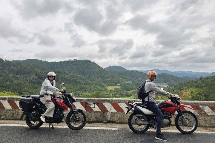コーヒーファームへのダラットイージーライダーツアー-滝_終日