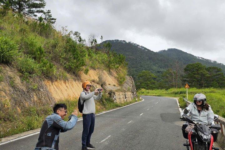 コーヒーファームへのダラットイージーライダーツアー-滝_終日